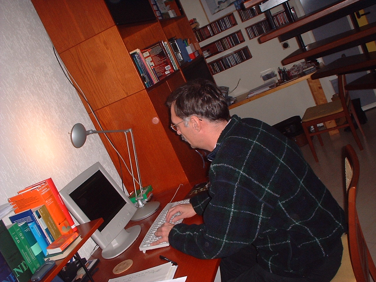Webmaster Ruud Harmsen at his desk